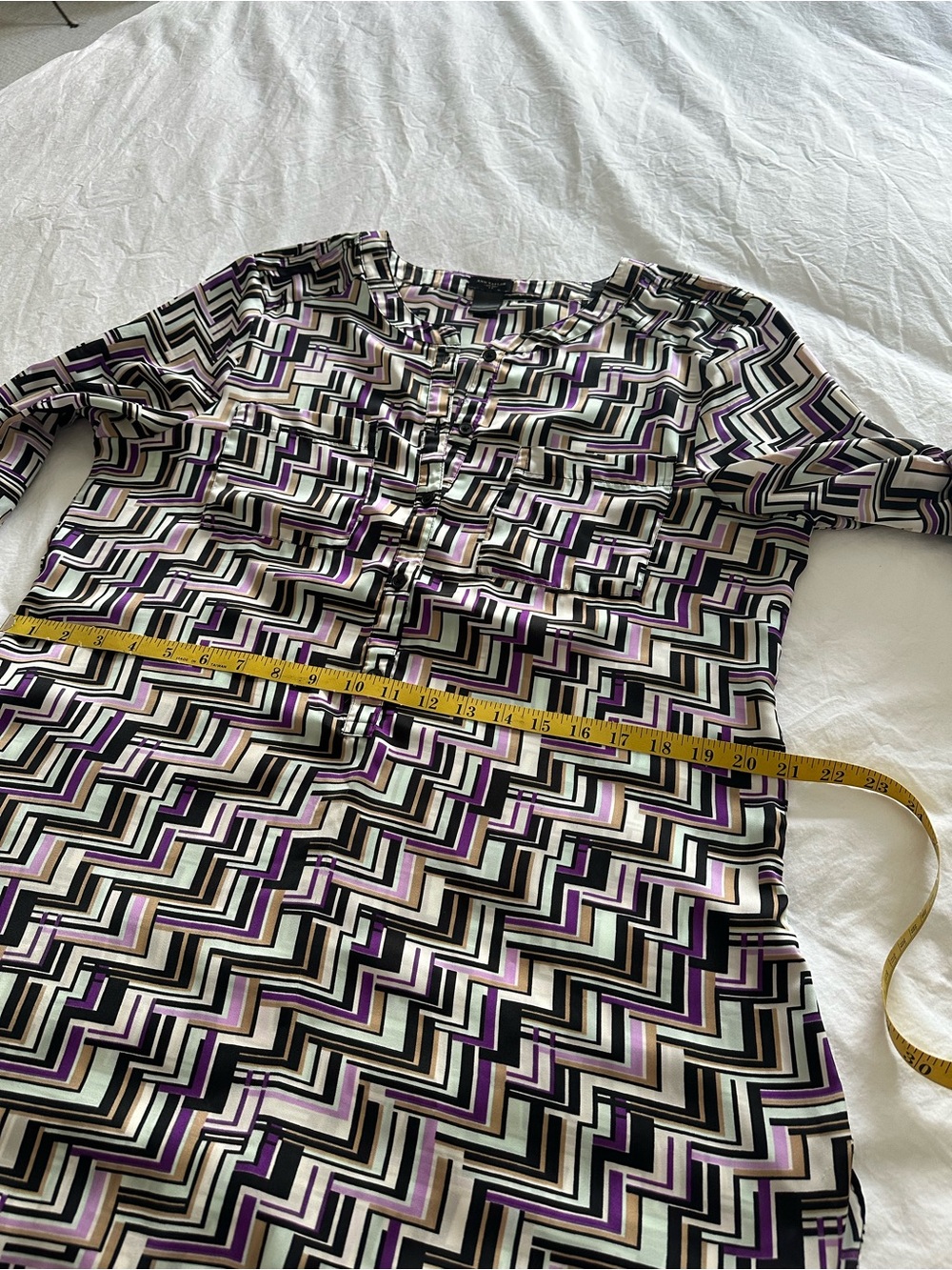 Ann Taylor Geometric Tunic Top in Purple, Black, Cream, size 12 - Picture 13 of 13